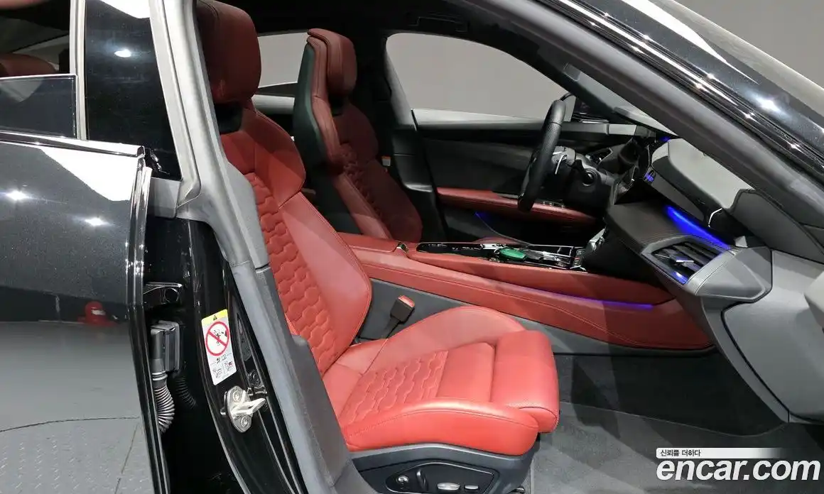 Audi e-tron GT 2022 0.1 Автомат в Москве № 162649, фото 10