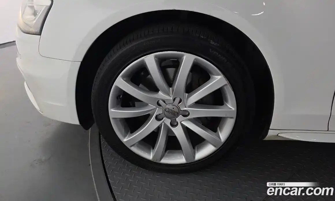 Audi A4 2015 2.0 Автомат в Москве № 163870, фото 11