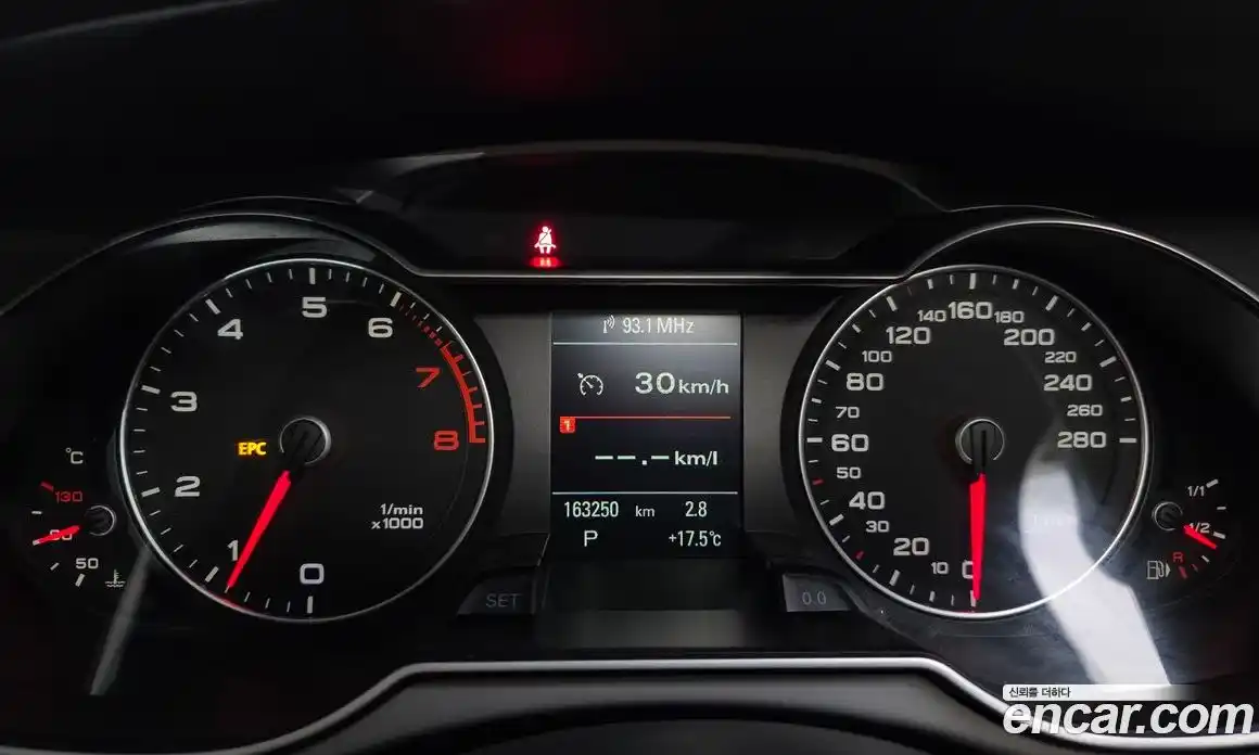 Audi A4 2015 2.0 Автомат в Москве № 163870, фото 9