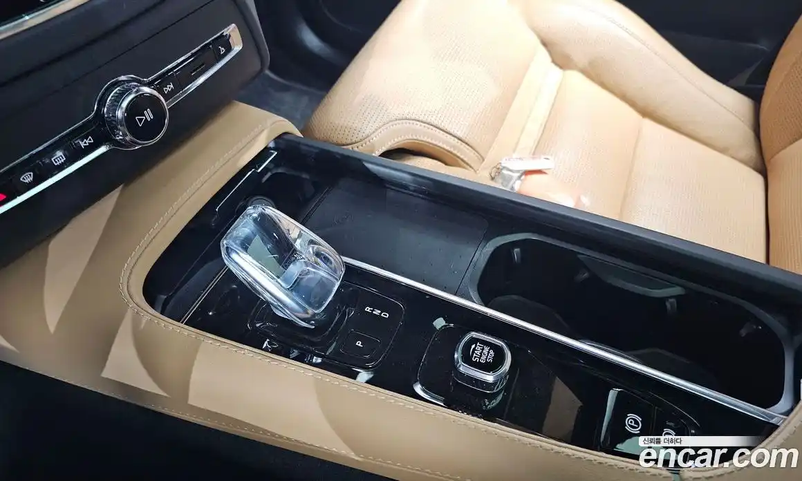 Volvo XC90 2022 2.0 Автомат в Москве № 164258, фото 9