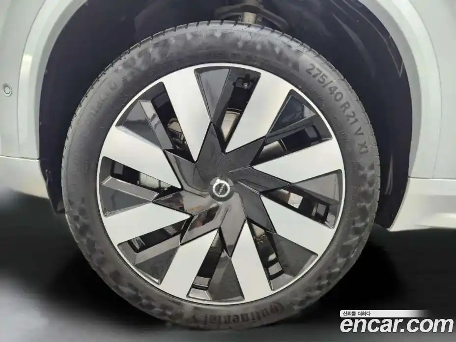 Volvo XC90 2024 2.0 Автомат в Москве № 164735, фото 5