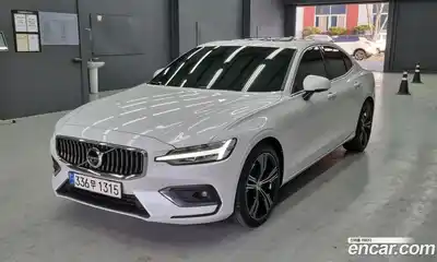 Volvo S60, 2021