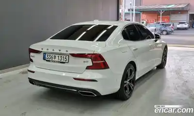 Volvo S60 2021 2.0 Автомат в Москве № 164830, миниатюра 2