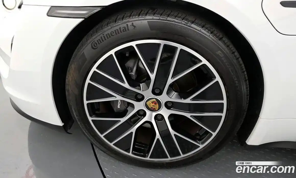 Porsche Taycan 2023 0.1 Автомат в Москве № 164953, фото 16