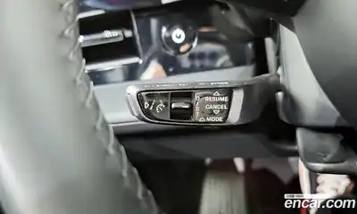 Porsche Taycan 2023 0.1 Автомат в Москве № 164953, миниатюра 2