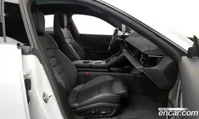 Porsche Taycan 2023 0.1 Автомат в Москве № 164953, миниатюра 10