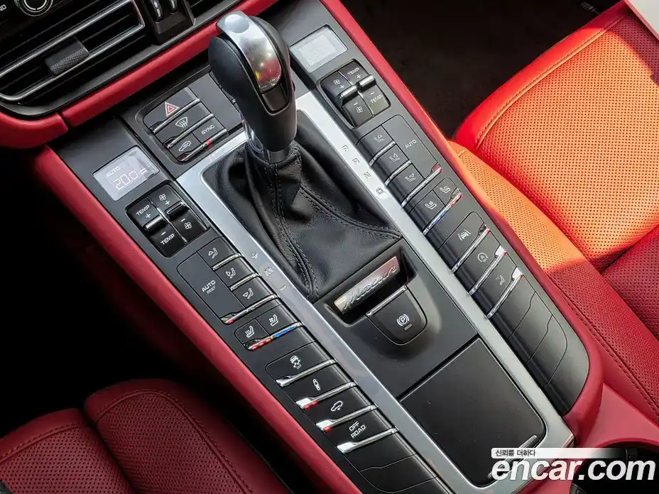 Porsche Macan 2021 2.0 Автомат в Москве № 165069, фото 13