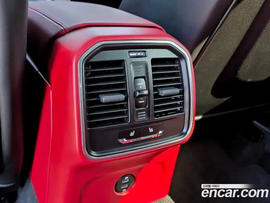 Porsche Macan 2021 2.0 Автомат в Москве № 165069, фото 16