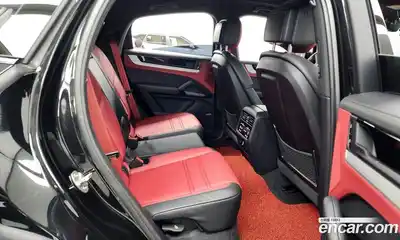 Porsche Cayenne 2024 3.0 Автомат в Москве № 165138, миниатюра 12