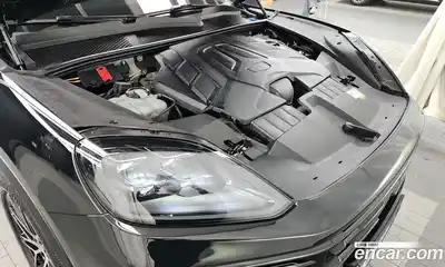 Porsche Cayenne 2024 3.0 Автомат в Москве № 165138, миниатюра 6