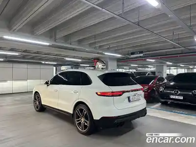 Porsche Cayenne 2023 3.0 Автомат в Москве № 165177, миниатюра 5