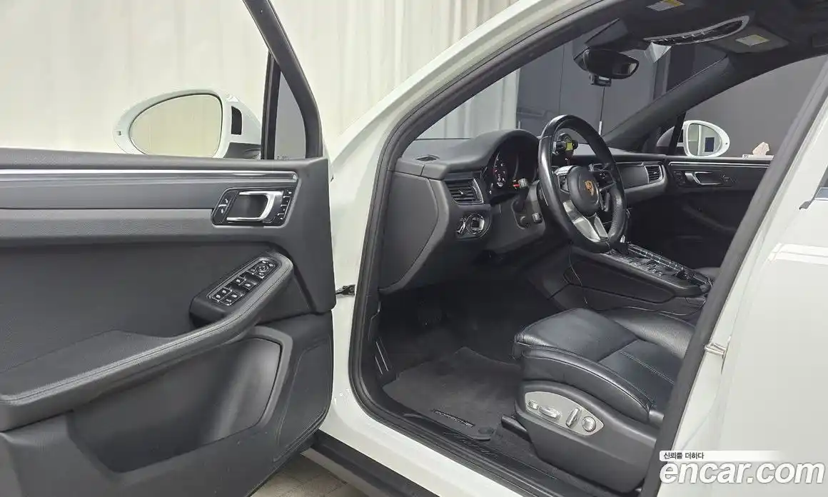 Porsche Macan 2018 2.0 Автомат в Москве № 165375, фото 8