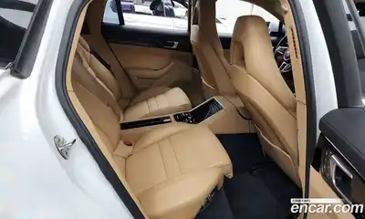 Porsche Panamera 2018 3.0 Автомат в Москве № 165653, миниатюра 12