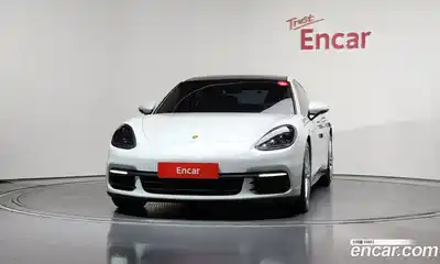 Porsche Panamera 2018 3.0 Автомат в Москве № 165653, миниатюра 3