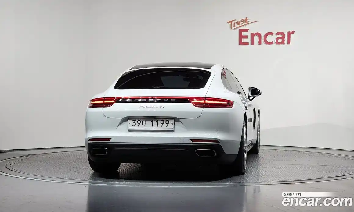 Porsche Panamera 2018 3.0 Автомат в Москве № 165653, фото 4