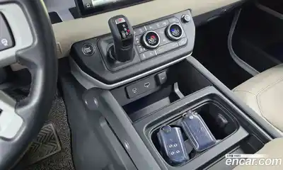 Land Rover Defender 2023 3.0 Автомат в Москве № 166483, миниатюра 11