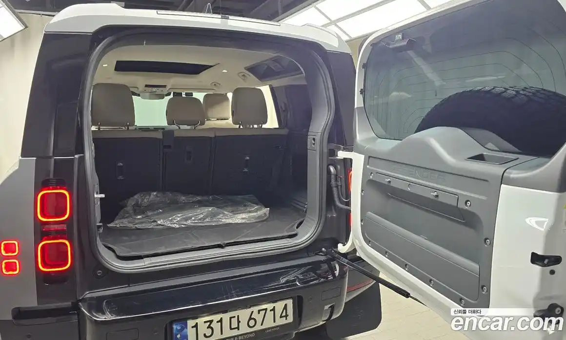 Land Rover Defender 2023 3.0 Автомат в Москве № 166483, фото 20