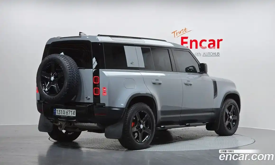 Land Rover Defender 2023 3.0 Автомат в Москве № 166483, фото 3