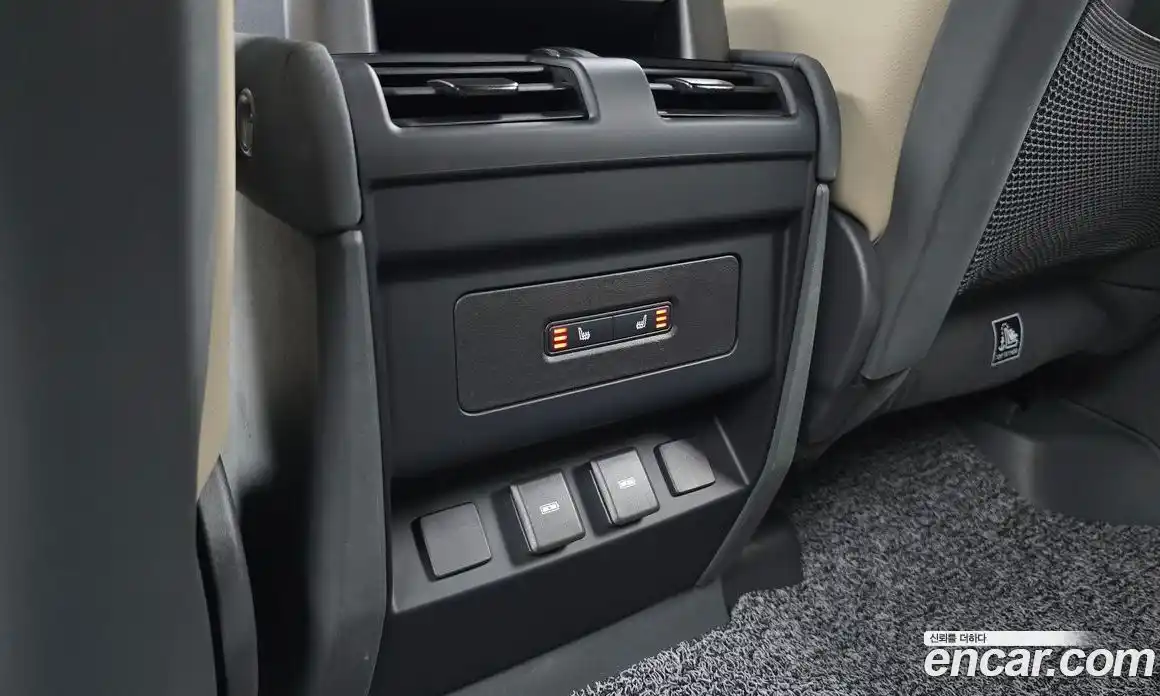 Land Rover Defender 2023 3.0 Автомат в Москве № 166483, фото 4