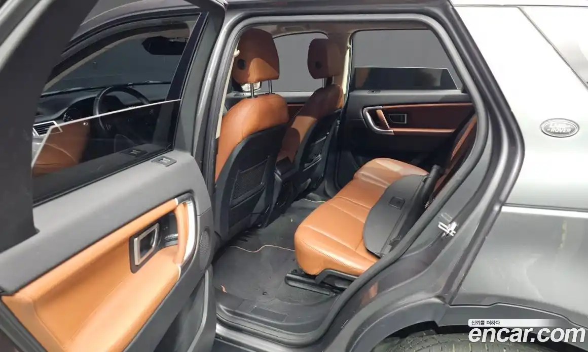 Land Rover Discovery Sport 2016 2.0 Автомат в Москве № 166680, фото 3