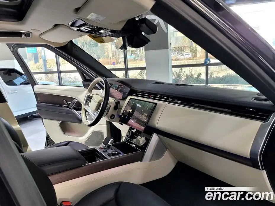 Land Rover Range-Rover 2023 4.4 Автомат в Москве № 166734, фото 4