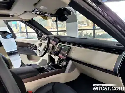 Land Rover Range-Rover 2023 4.4 Автомат в Москве № 166734, миниатюра 4