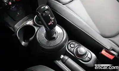 Mini Cooper 2024 1.5 Автомат в Москве № 167010, миниатюра 9