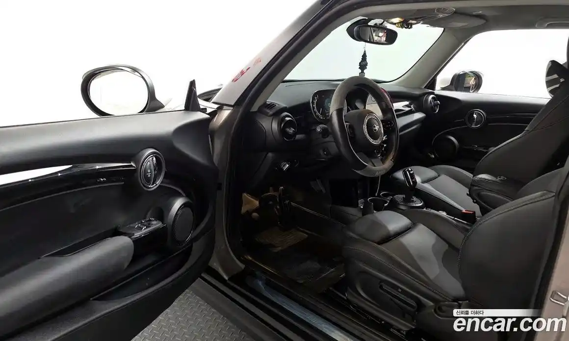 Mini Cooper 2024 1.5 Автомат в Москве № 167010, фото 10