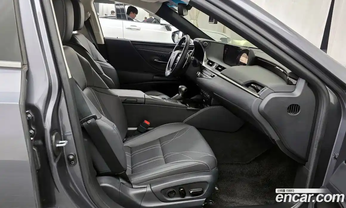 Lexus ES 2021 2.5 Автомат в Москве № 167999, фото 11