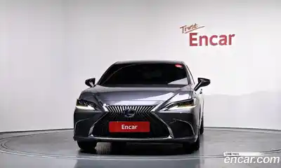 Lexus ES 2021 2.5 Автомат в Москве № 167999, миниатюра 3