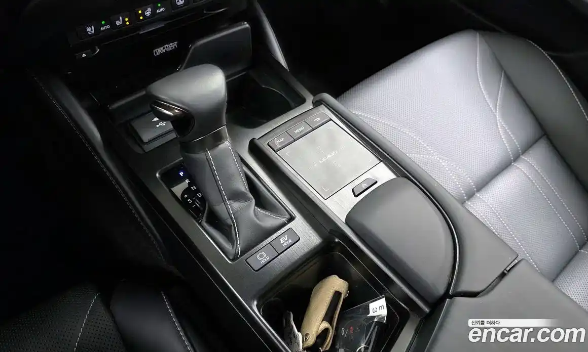 Lexus ES 2021 2.5 Автомат в Москве № 167999, фото 9