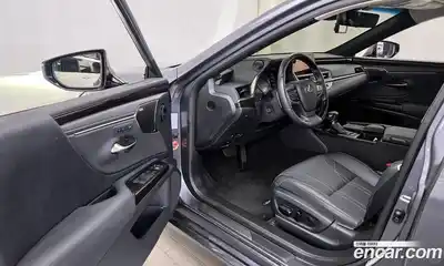 Lexus ES 2021 2.5 Автомат в Москве № 167999, миниатюра 10