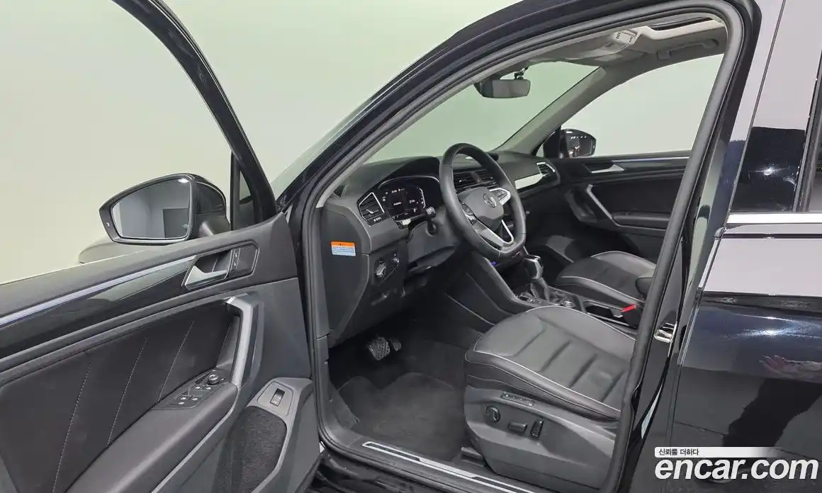 Volkswagen Tiguan 2022 2.0 Автомат в Москве № 168533, фото 13