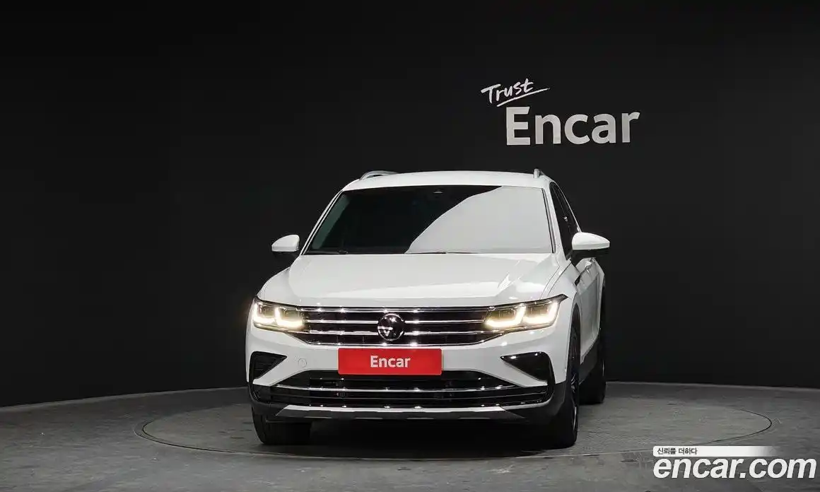 Volkswagen Tiguan 2023 2.0 Автомат в Москве № 168700, фото 20