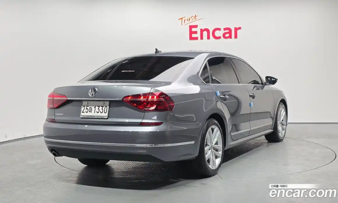 Volkswagen Passat 2018 2.0 Автомат в Москве № 168870, фото 16