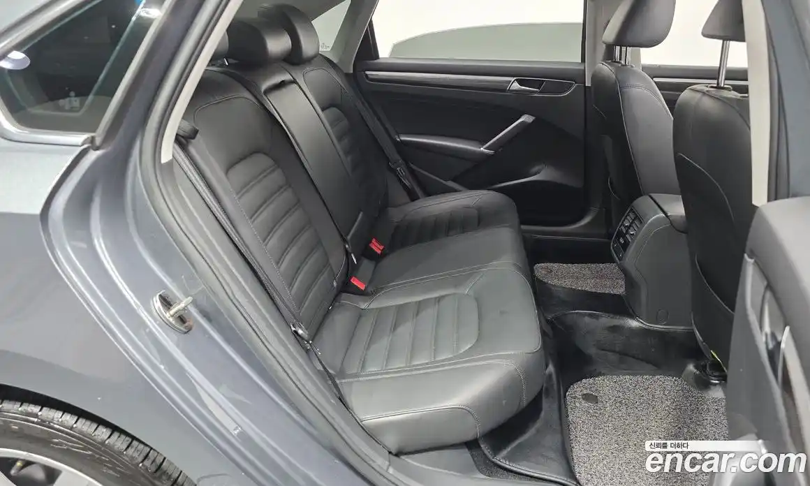 Volkswagen Passat 2018 2.0 Автомат в Москве № 168870, фото 4