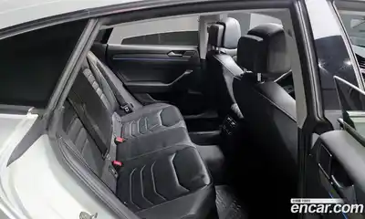 Volkswagen Arteon 2019 2.0 Автомат в Москве № 169067, миниатюра 11