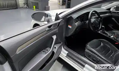Volkswagen Arteon 2019 2.0 Автомат в Москве № 169067, миниатюра 8