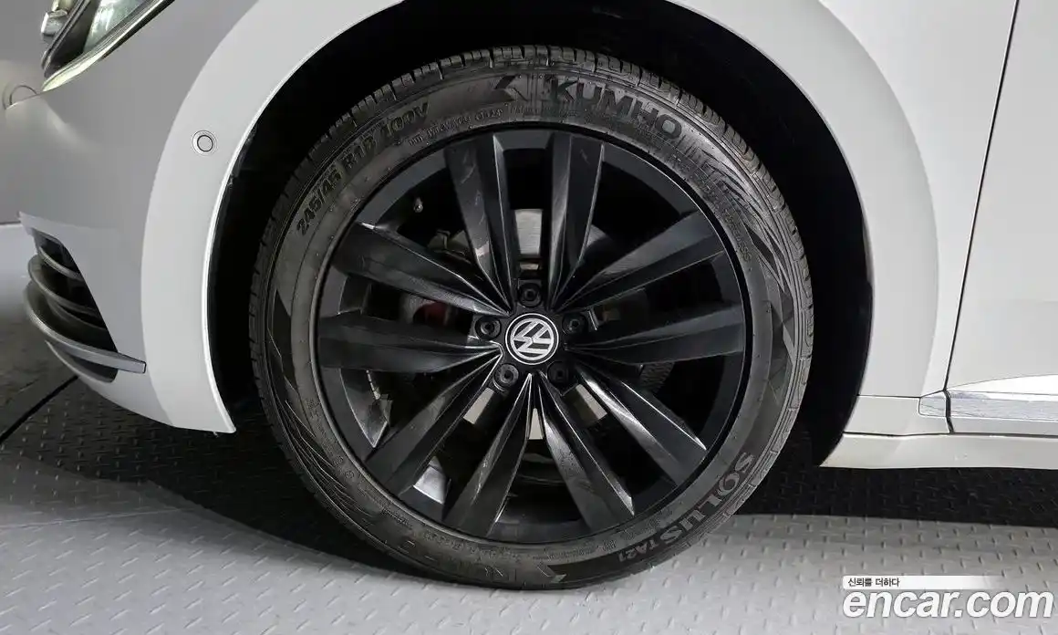 Volkswagen Arteon 2019 2.0 Автомат в Москве № 169067, фото 10