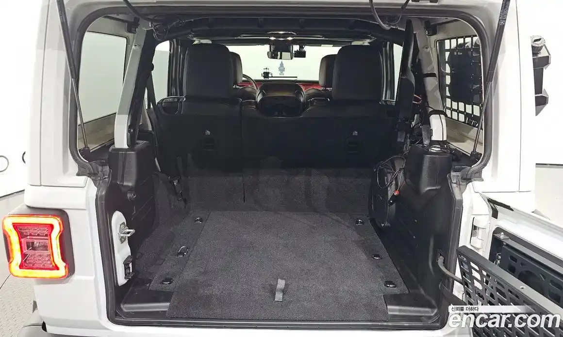 Jeep Wrangler 2023 2.0 Автомат в Москве № 169354, фото 14