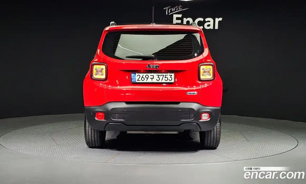 Jeep Renegade 2016 2.4 Автомат в Москве № 169583, фото 4