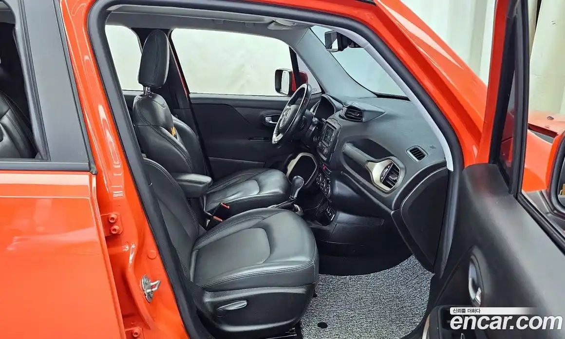 Jeep Renegade 2016 2.4 Автомат в Москве № 169888, фото 18