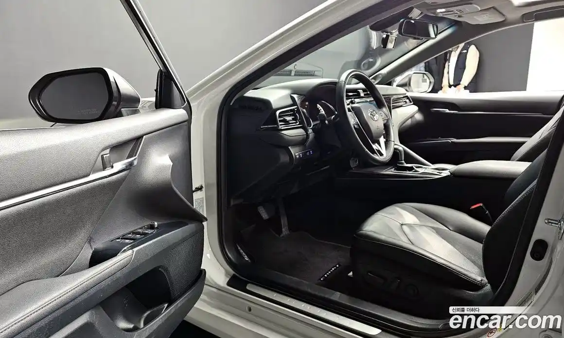 Toyota Camry 2019 2.5 Автомат в Москве № 170153, фото 12