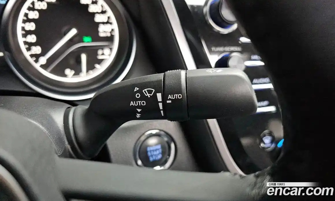 Toyota Camry 2019 2.5 Автомат в Москве № 170153, фото 15