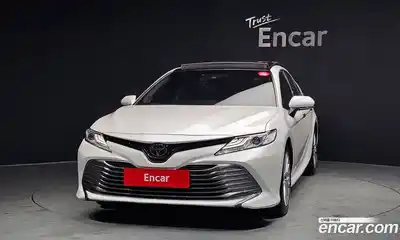 Toyota Camry 2019 2.5 Автомат в Москве № 170153, миниатюра 3