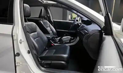 Honda Accord 2016 2.4 Автомат в Москве № 170513, миниатюра 11