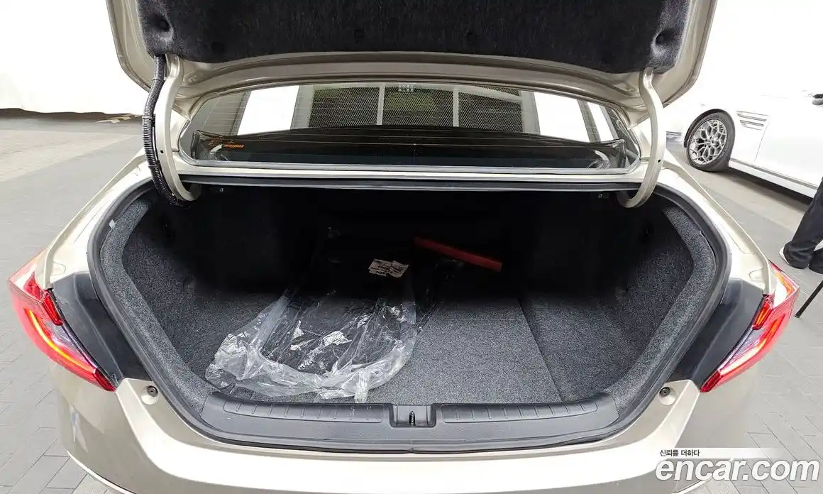 Honda Accord 2018 2.0 Автомат в Москве № 170526, фото 19