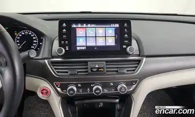 Honda Accord 2018 2.0 Автомат в Москве № 170526, миниатюра 2