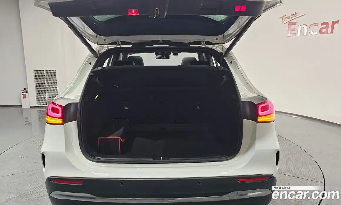 Mercedes-Benz GLA-Class 2022 2.0 Автомат в Москве № 173329, фото 18