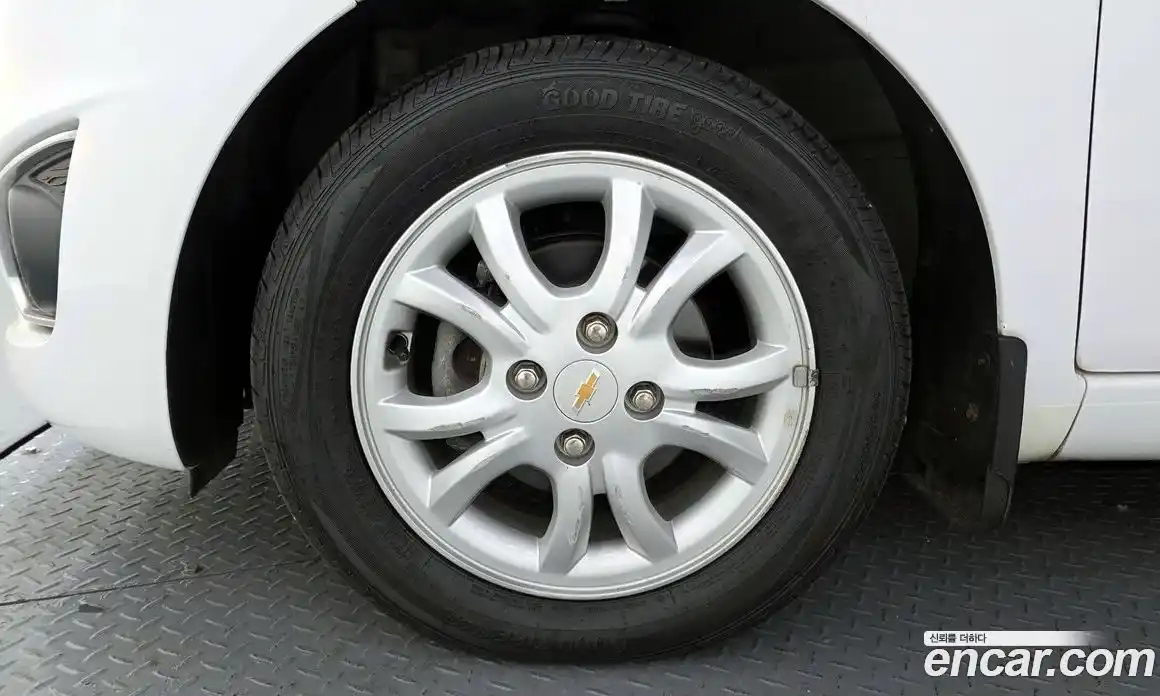 Chevrolet Spark 2014 1.0 Автомат в Москве № 173916, фото 11